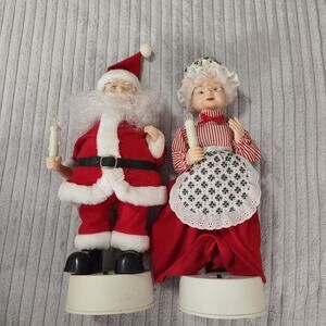 Vintage Set of Santa and Mrs. Claus do not work VV